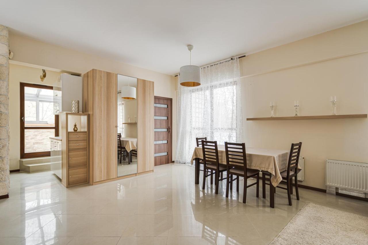 Apartament Wiktoria Wilanow Apartment วอร์ซอ ภายนอก รูปภาพ